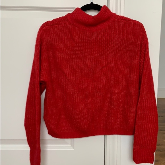 H&M • cropped sweater - Picture 3 of 3